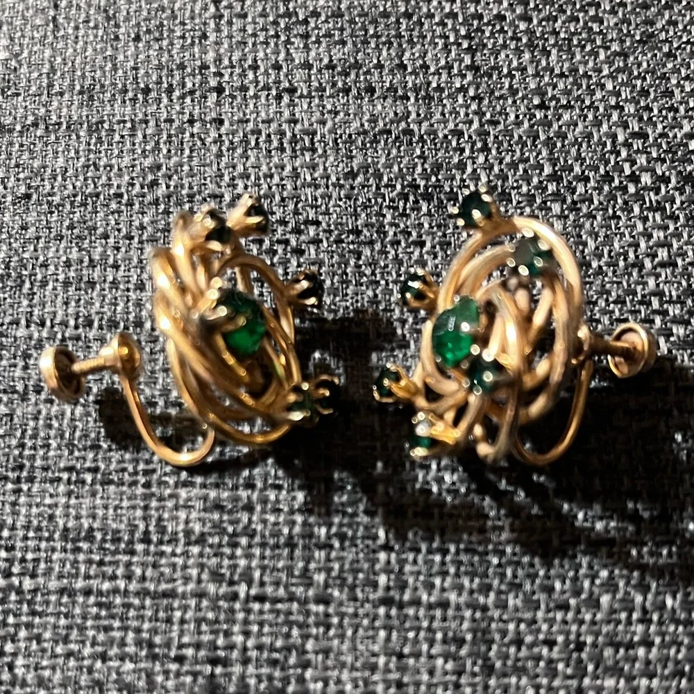 Vintage Charles Reis Gold & Green Brooch and Earring Set - Picture 14 of 17